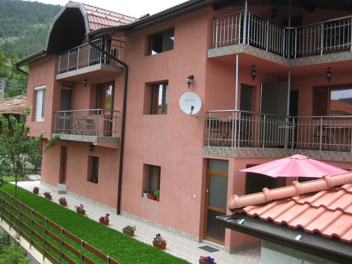 Къща За Гости Романс Yagodina Exterior foto